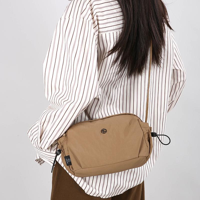 Lightweight Nylon Fashionable Simple Versatile Casual Multi-layer Shoulder Travel Crossbody Bag For Women